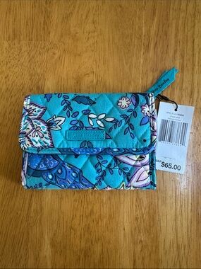 NWT Vera Bradley RFID Euro Trifold Wallet Peacock Garden pattern